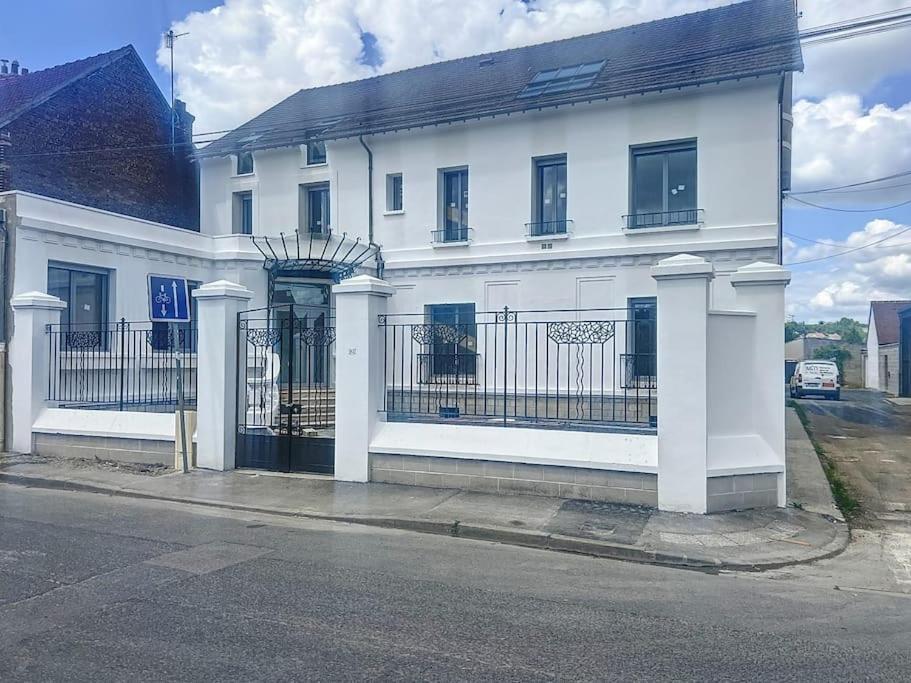Appartement Neuf Proche Gare Margny-les-Compiegne Εξωτερικό φωτογραφία